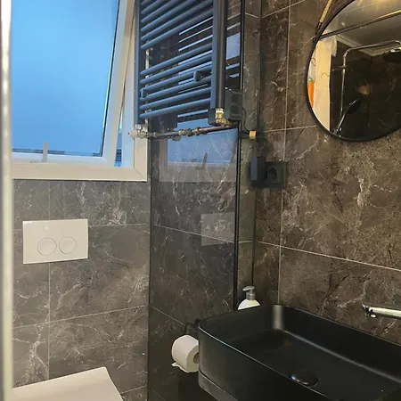 Leoicom ホームステイ *