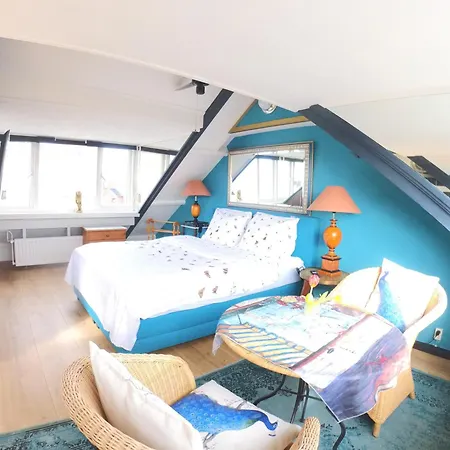 Leoicom Homestay Zandvoort